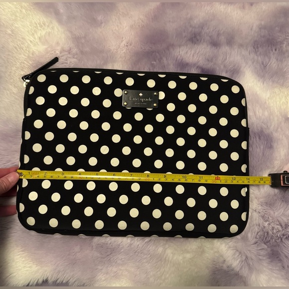 Kate Spade Black and White Polka Dot Laptop Case 14in - Picture 2 of 7